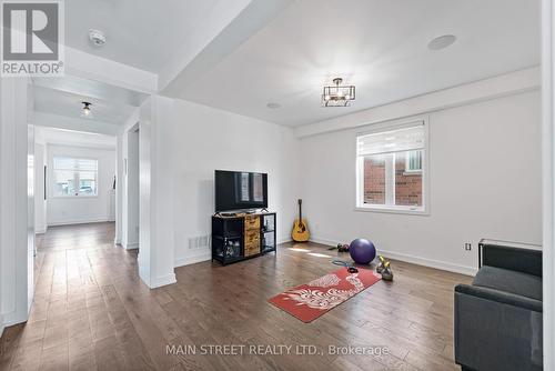 829 Elvidge Trail, Newmarket, ON - Indoor Photo Showing Other Room