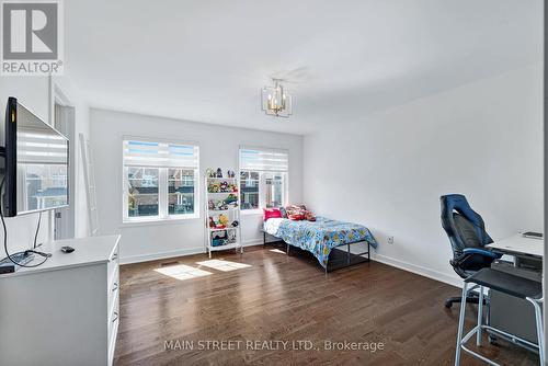 829 Elvidge Trail, Newmarket, ON - Indoor Photo Showing Bedroom