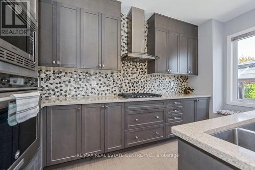 56 Drew Brown Boulevard, Orangeville, ON - Indoor Photo Showing Kitchen With Upgraded Kitchen