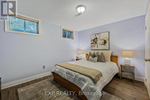 2024 Grovetree Lane, Burlington, ON - Indoor Photo Showing Bedroom