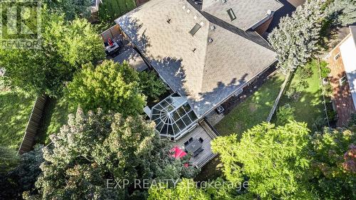 2024 Grovetree Lane, Burlington, ON - Outdoor