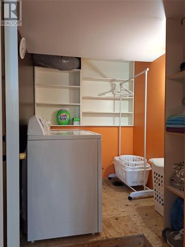 33 Colson Crescent, St George'S, NL - Indoor Photo Showing Laundry Room