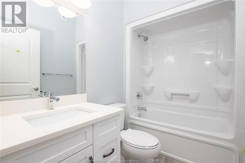 182 Mclellan, Amherstburg, ON - Indoor Photo Showing Bathroom