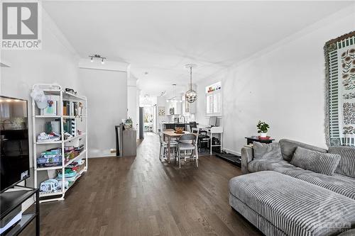 27 Bergeron Private, Ottawa, ON - Indoor Photo Showing Living Room