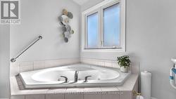 Main Floor Soaker Tub - 