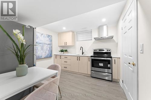 17 Wyvern Road, Toronto, ON - Indoor Photo Showing Kitchen