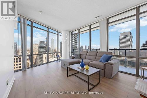 3705 - 832 Bay Street, Toronto, ON - Indoor Photo Showing Living Room