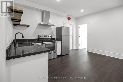 302 - 63 John Street S, Hamilton, ON - Indoor Photo Showing Kitchen