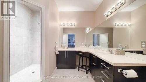 5 Oakwood Links Lane, Lambton Shores (Grand Bend), ON - Indoor Photo Showing Bathroom