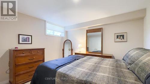 5 Oakwood Links Lane, Lambton Shores (Grand Bend), ON - Indoor Photo Showing Bedroom