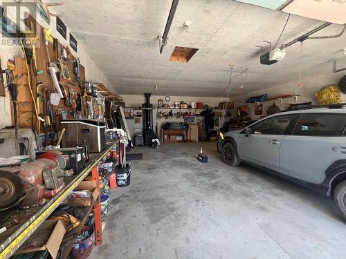 7465 Bwater Rd Road, Castlegar, BC - Indoor Photo Showing Garage