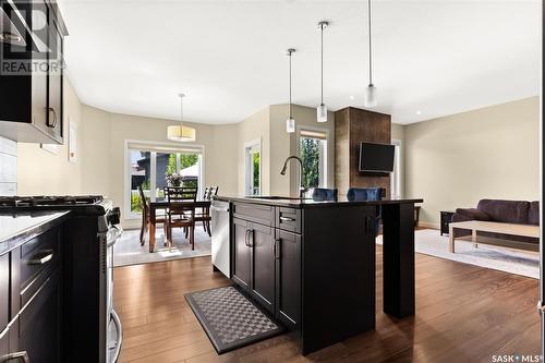 3414 Green Stone Road, Regina, SK - Indoor Photo Showing Kitchen With Upgraded Kitchen