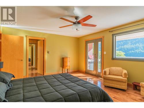 1628 Thrums Road, Thrums, BC - Indoor Photo Showing Bedroom