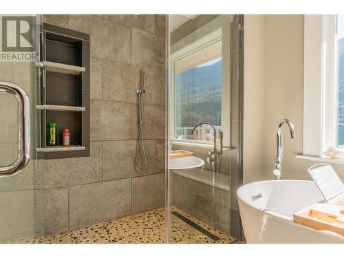 1628 Thrums Road, Thrums, BC - Indoor Photo Showing Bathroom