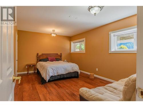 1628 Thrums Road, Thrums, BC - Indoor Photo Showing Bedroom