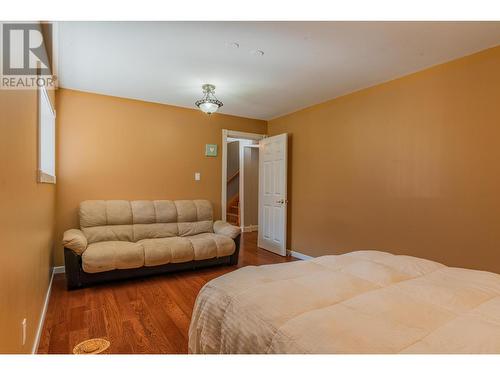 1628 Thrums Road, Thrums, BC - Indoor Photo Showing Bedroom