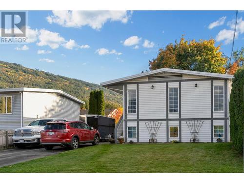 5380 Canoe Beach Drive Ne, Salmon Arm, BC - Outdoor