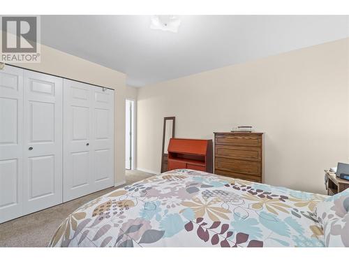 5380 Canoe Beach Drive Ne, Salmon Arm, BC - Indoor Photo Showing Bedroom