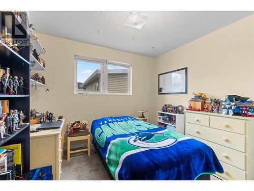 5380 Canoe Beach Drive Ne, Salmon Arm, BC - Indoor Photo Showing Bedroom