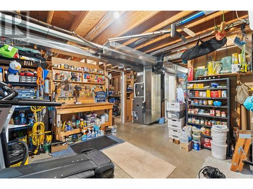 5380 Canoe Beach Drive Ne, Salmon Arm, BC - Indoor Photo Showing Basement