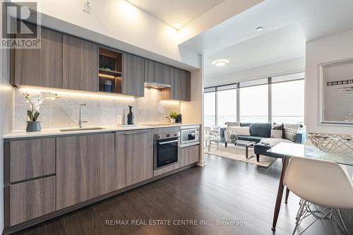 3011 - 19 Bathurst Street, Toronto, ON - Indoor Photo Showing Kitchen With Upgraded Kitchen