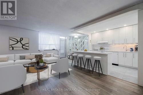 101 - 1660 Bloor Street, Mississauga, ON - Indoor Photo Showing Kitchen