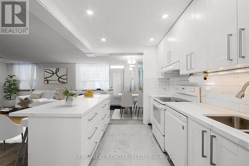 101 - 1660 Bloor Street, Mississauga, ON - Indoor Photo Showing Kitchen