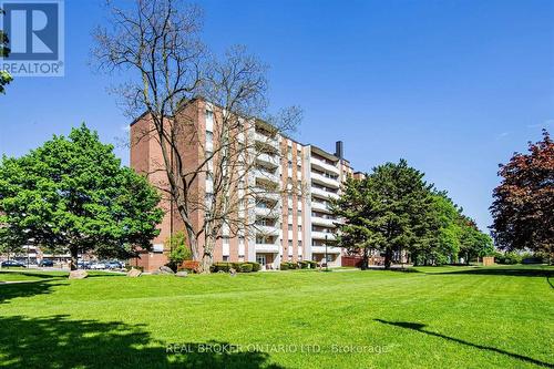 101 - 1660 Bloor Street, Mississauga, ON - Outdoor