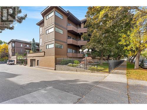 539 Sutherland Avenue Unit# 106, Kelowna, BC - Outdoor