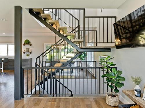 Staircase - 774 Rue Mcauley, Coaticook, QC - Indoor Photo Showing Other Room