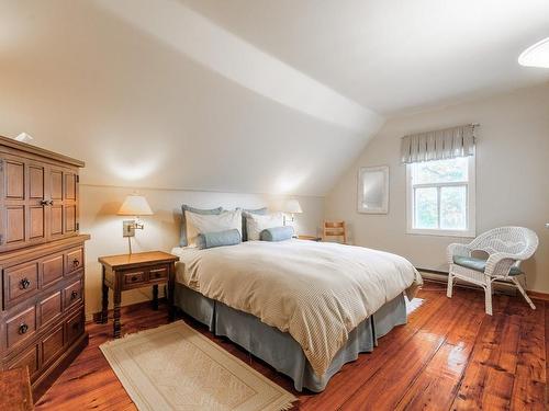 Master bedroom - 249 Ch. Papineau, Lac-Brome, QC - Indoor Photo Showing Bedroom