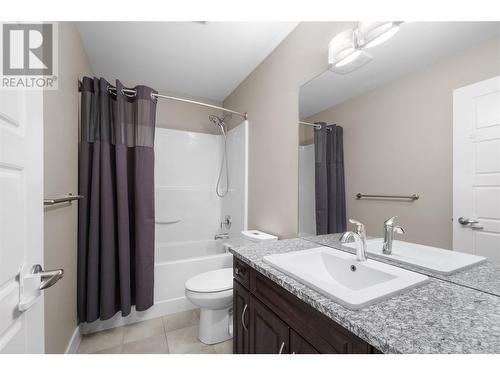 3359 Cougar Road Unit# 28, West Kelowna, BC - Indoor Photo Showing Bathroom