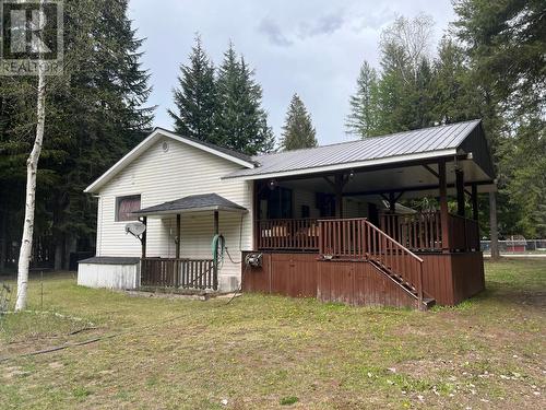 210 Belmond Road, Salmo, BC - Outdoor With Deck Patio Veranda