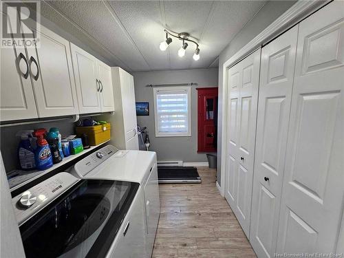 263 Poplar Street, Beresford, NB - Indoor Photo Showing Laundry Room