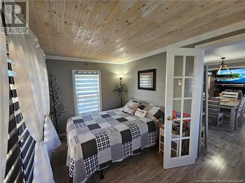 263 Poplar Street, Beresford, NB - Indoor Photo Showing Bedroom