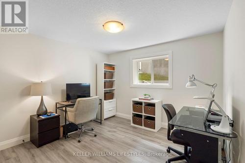 2619 Seven Oaks Ridge, London, ON - Indoor Photo Showing Office