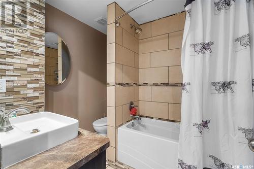 513 Empress Street, Saskatoon, SK - Indoor Photo Showing Bathroom