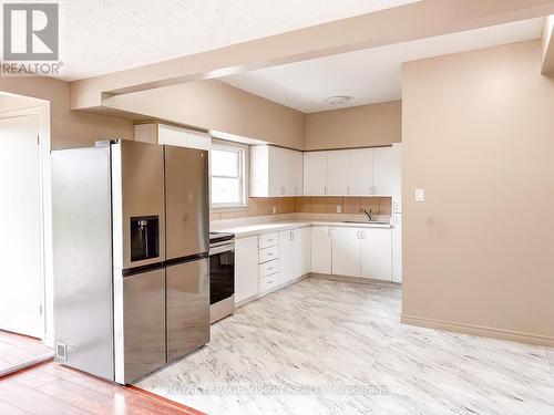 4049 Hwy 6, Hamilton, ON - Indoor Photo Showing Kitchen