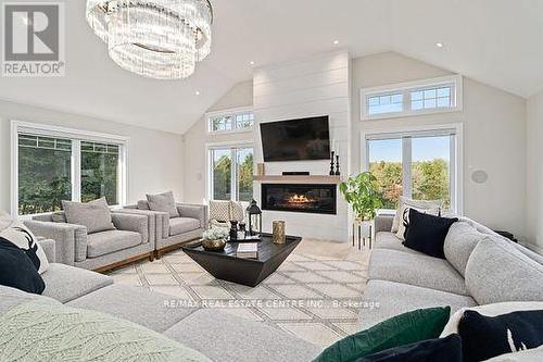 14097 Sixth Line, Halton Hills, ON - Indoor Photo Showing Living Room With Fireplace