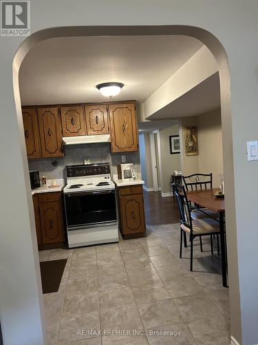 66 Button Road, Vaughan, ON - Indoor Photo Showing Kitchen