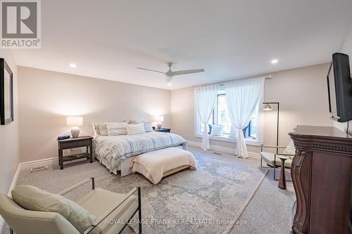 1187 Lakehurst Road, Galway-Cavendish And Harvey, ON - Indoor Photo Showing Bedroom