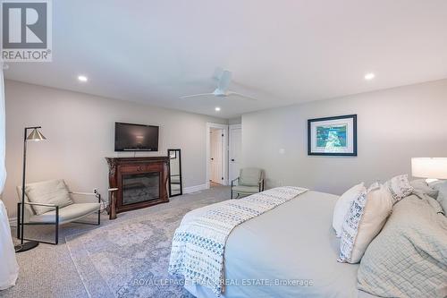 1187 Lakehurst Road, Galway-Cavendish And Harvey, ON - Indoor Photo Showing Bedroom