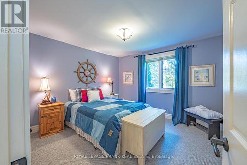 1187 Lakehurst Road, Galway-Cavendish And Harvey, ON - Indoor Photo Showing Bedroom