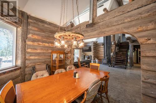 2513 Green Mountain Road, Penticton, BC - Indoor Photo Showing Dining Room