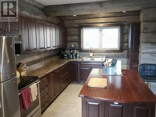 2513 Green Mountain Road, Penticton, BC - Indoor Photo Showing Kitchen With Double Sink