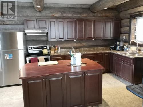 2513 Green Mountain Road, Penticton, BC - Indoor Photo Showing Kitchen With Double Sink