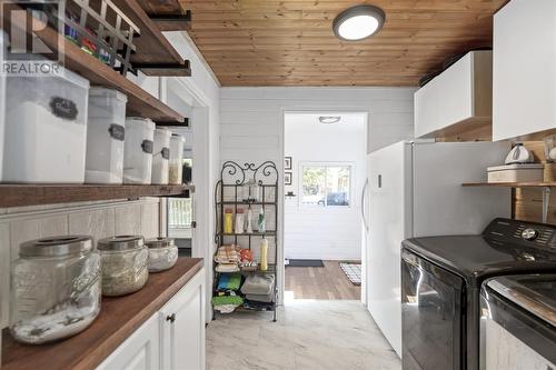 1217 Goulais Ave, Sault Ste. Marie, ON - Indoor Photo Showing Laundry Room