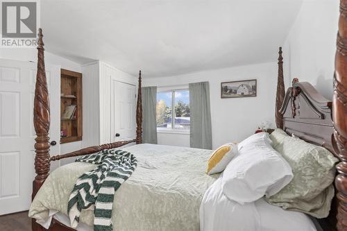 1217 Goulais Ave, Sault Ste. Marie, ON - Indoor Photo Showing Bedroom