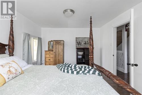 1217 Goulais Ave, Sault Ste. Marie, ON - Indoor Photo Showing Bedroom