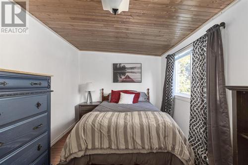 1217 Goulais Ave, Sault Ste. Marie, ON - Indoor Photo Showing Bedroom